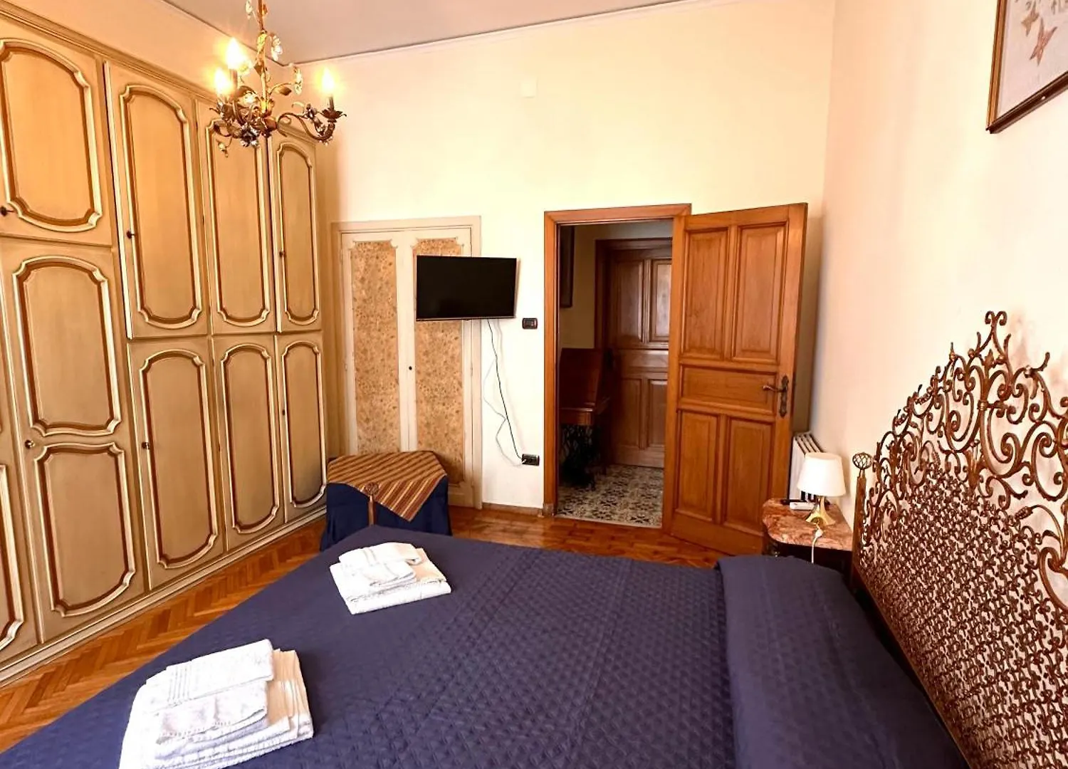 Maman Suite, City Center Near Molo Beverello Nápoles Сasa de vacaciones